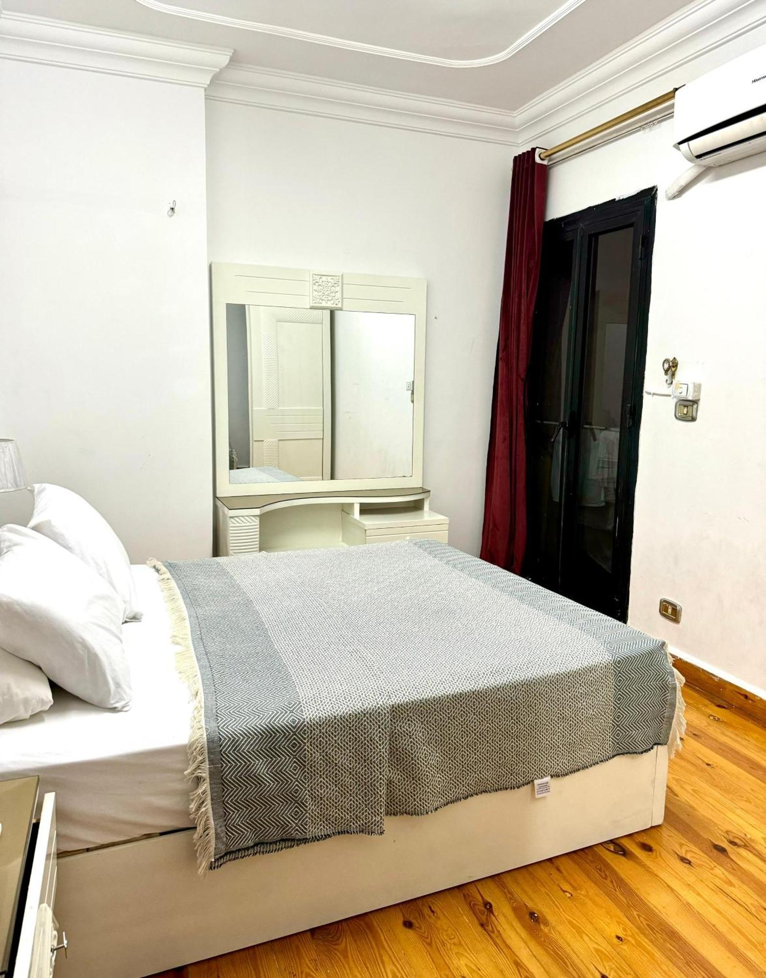 Luxury Gleem 3 Direct Sea View Appartement